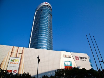 柳州銀泰城大型發(fā)光字工程案例