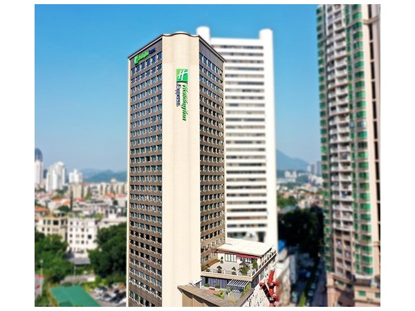 酒店拉布燈箱發(fā)光字