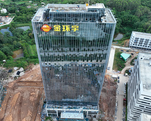 格蘭云天灑店發(fā)光字完工